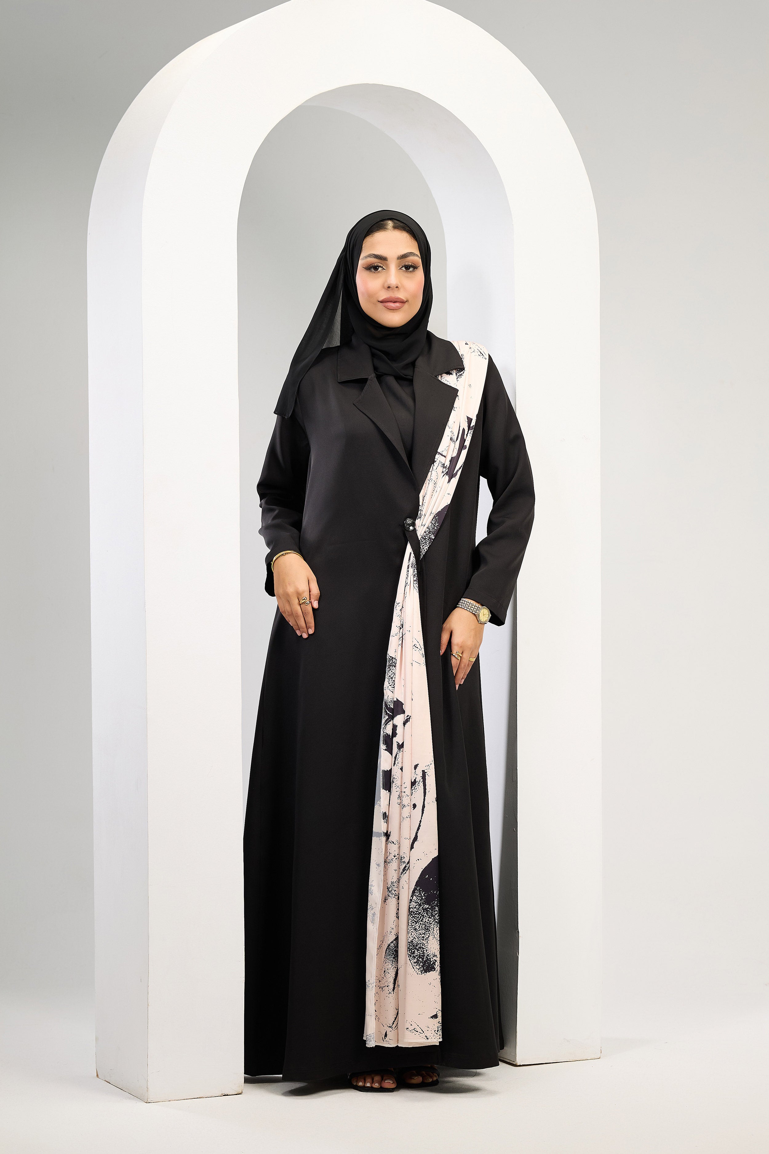 Artful Grace Abaya in Black