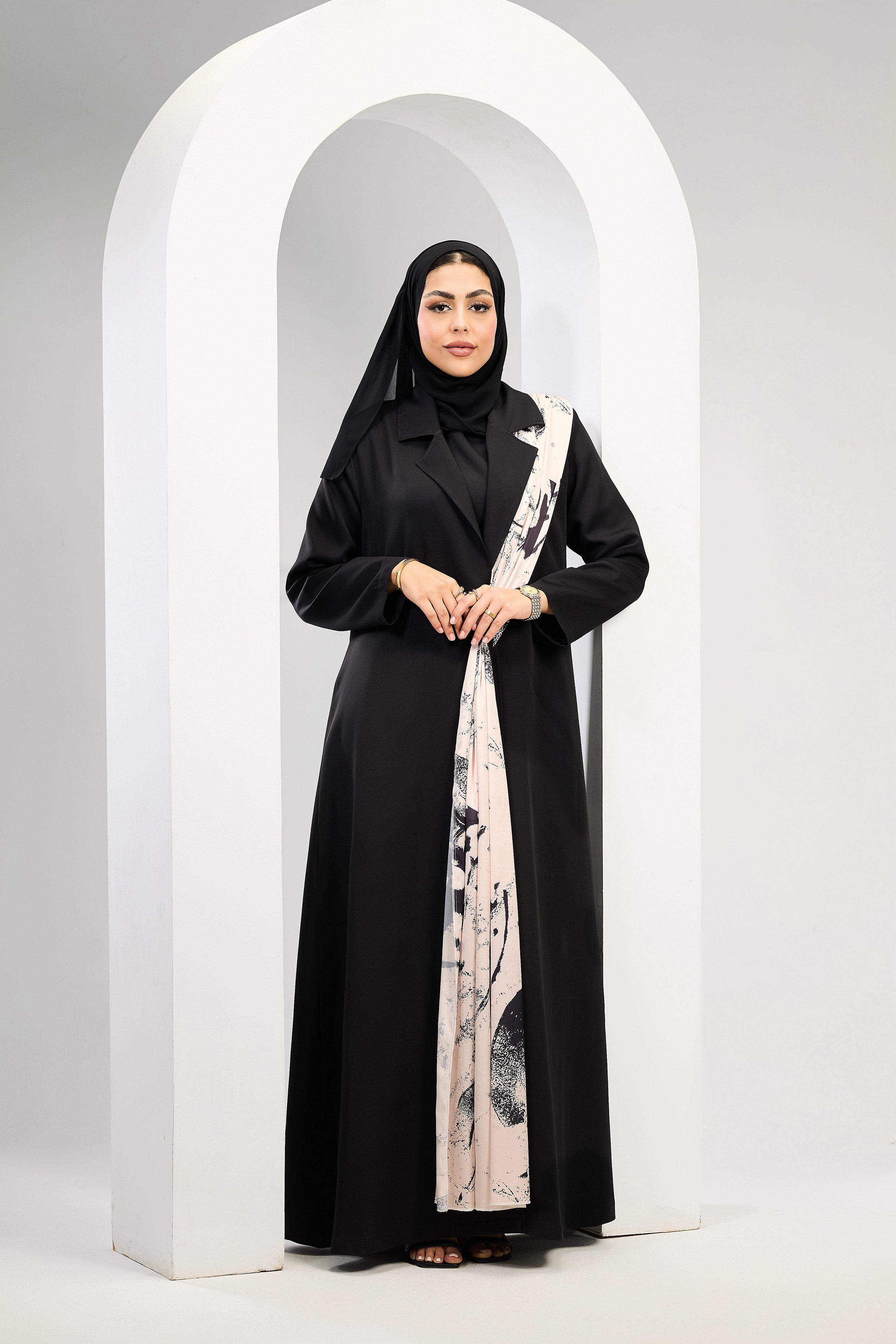 Artful Grace Abaya in Black