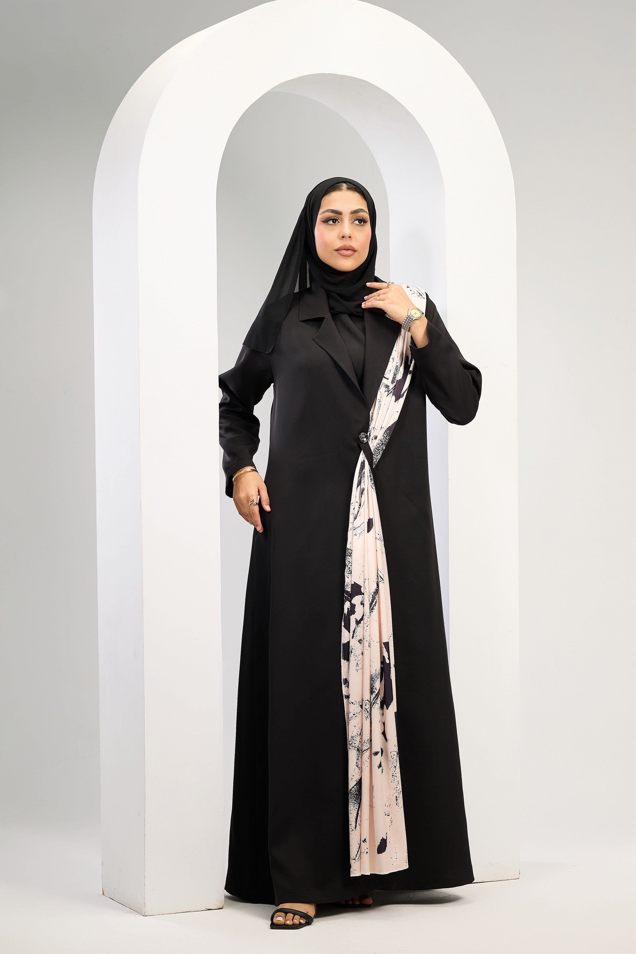 Artful Grace Abaya in Black