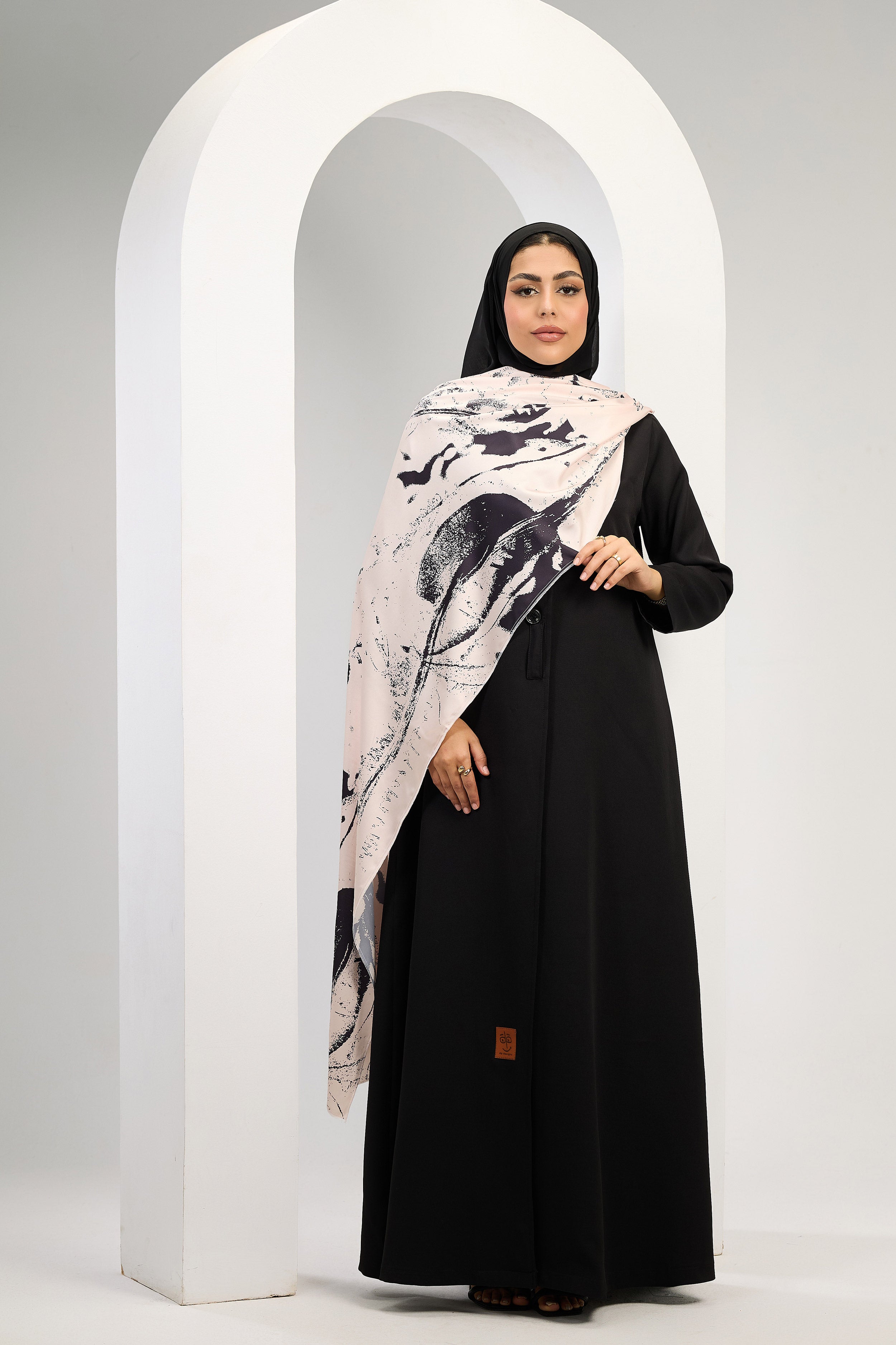 Artful Grace Abaya in Black