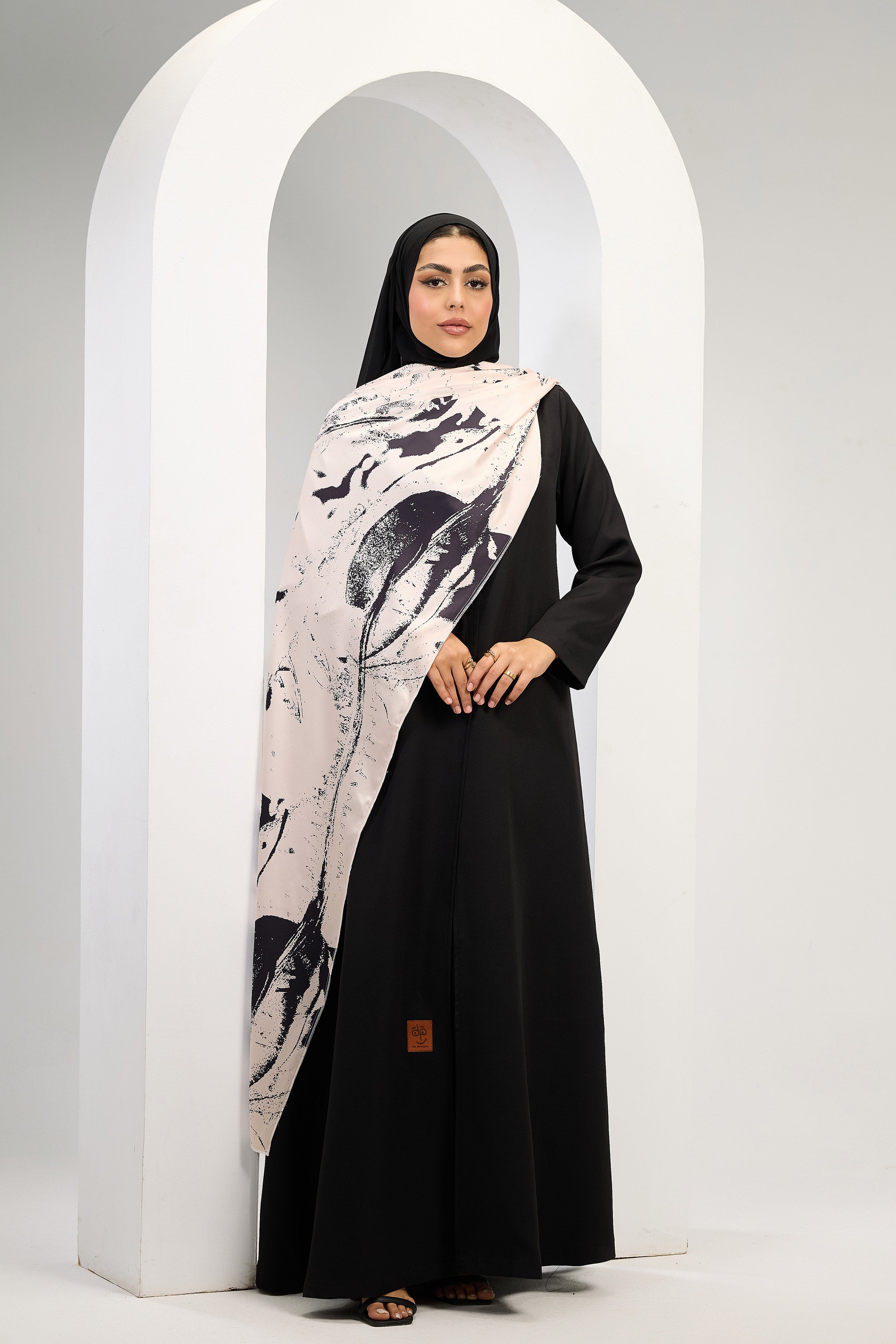 Artful Grace Abaya in Black