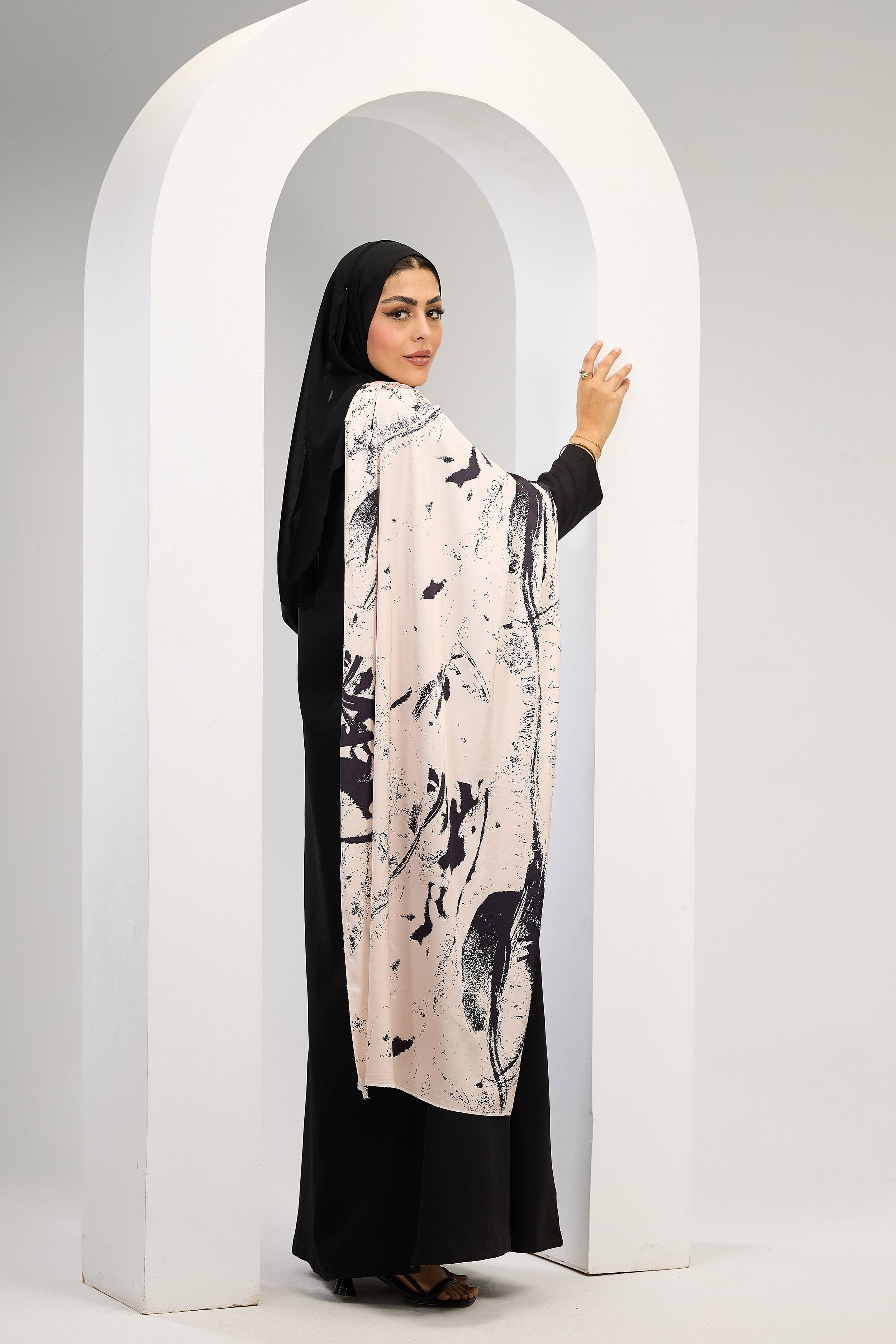 Artful Grace Abaya in Black