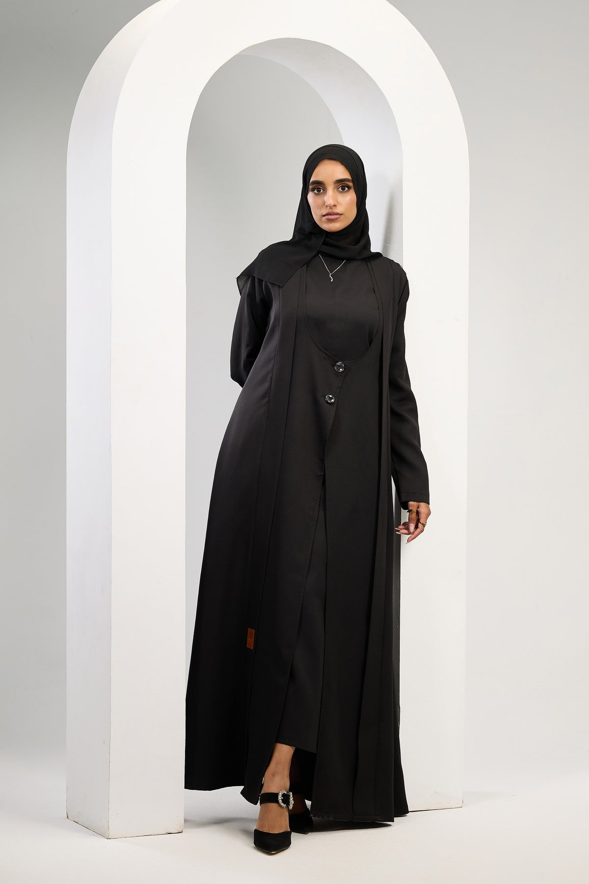 Refined Classic Abaya in Black