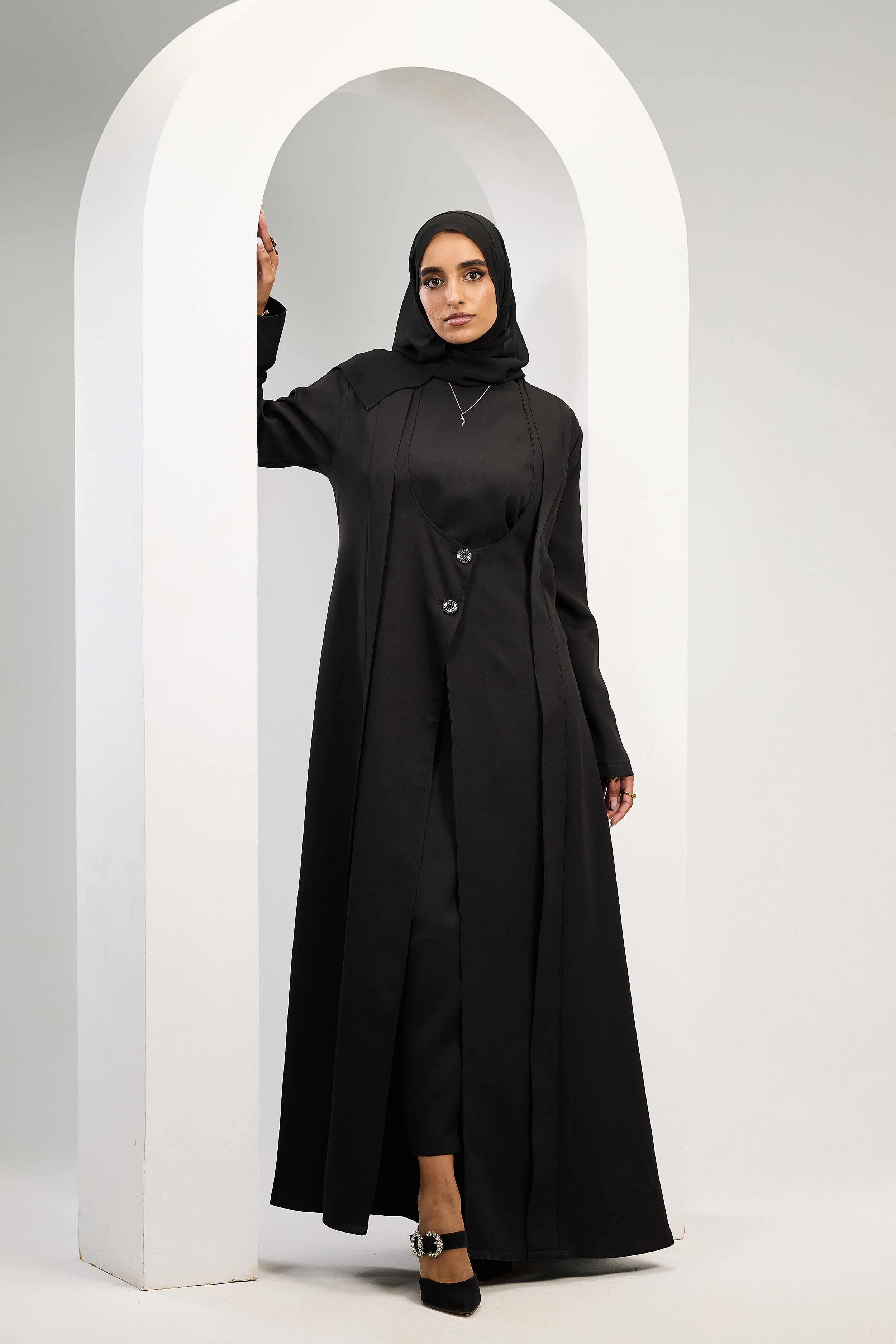 Refined Classic Abaya in Black