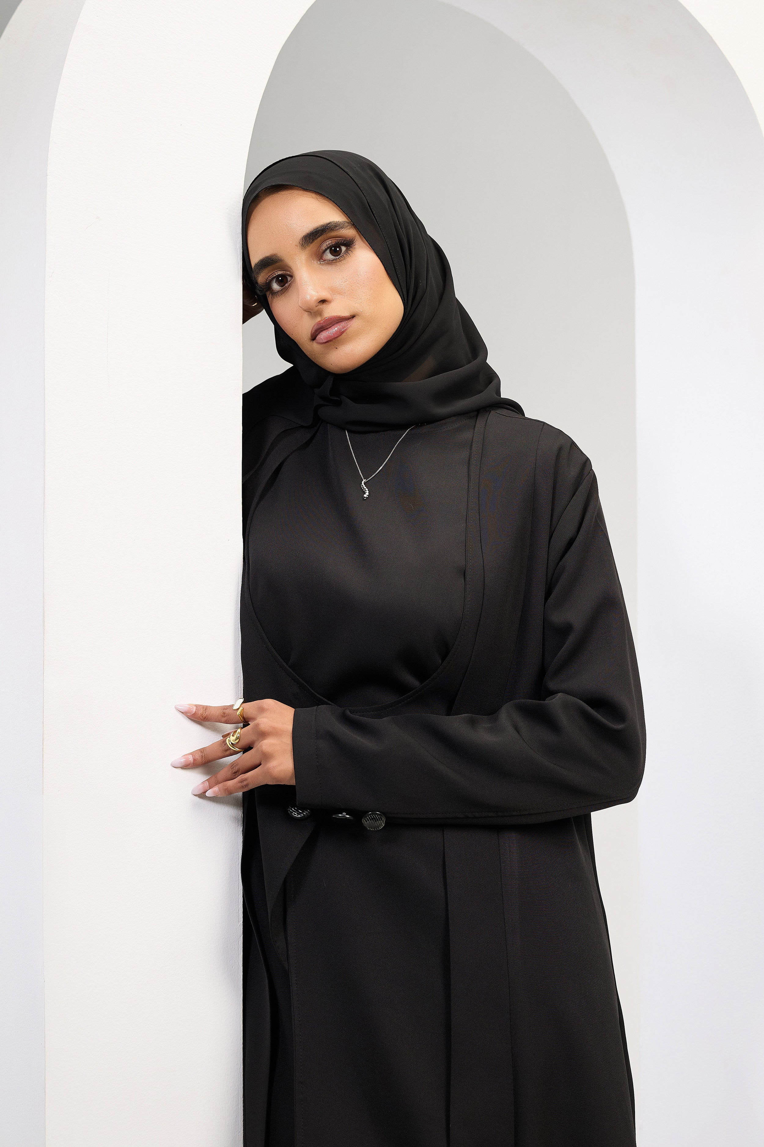 Refined Classic Abaya in Black