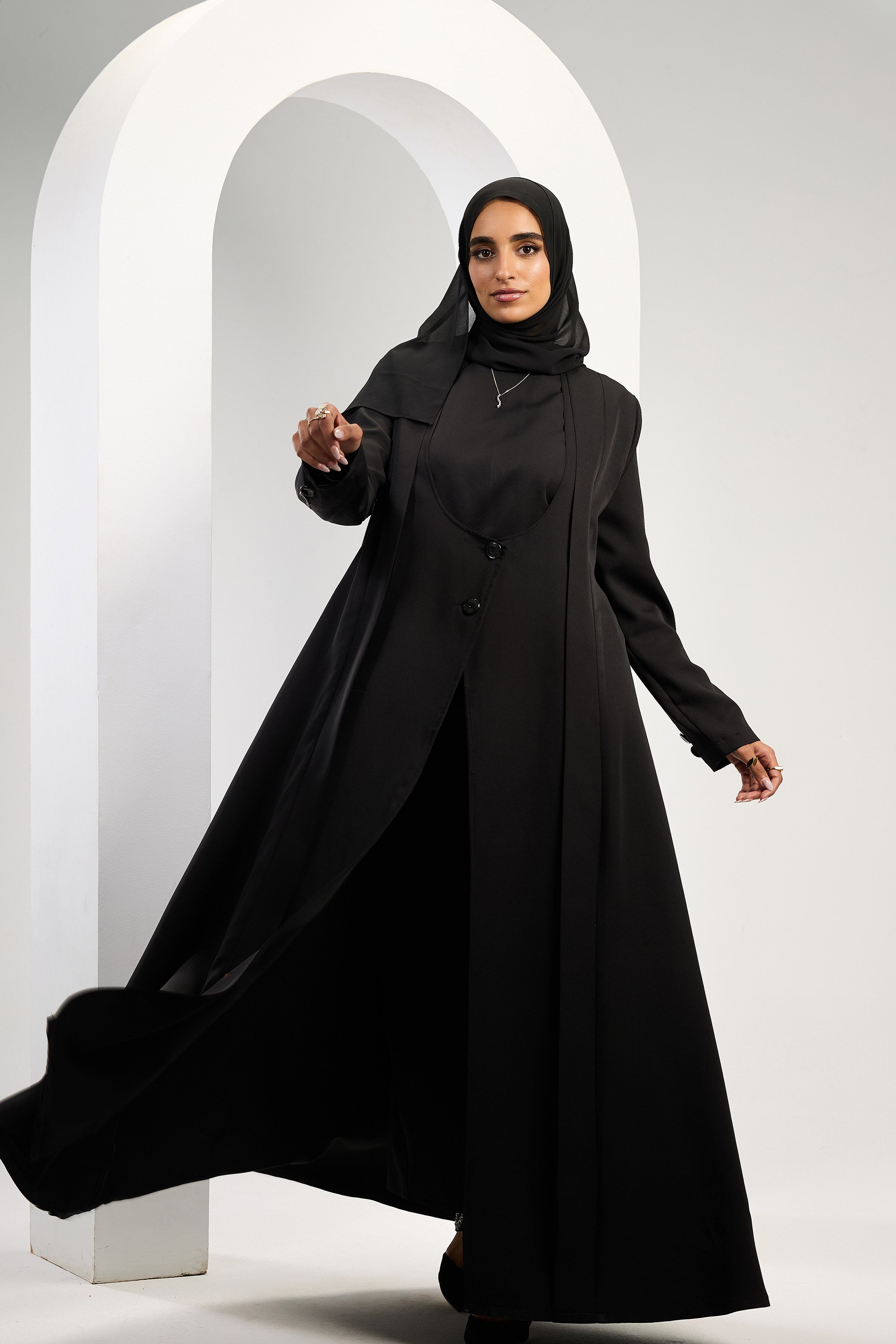 Refined Classic Abaya in Black