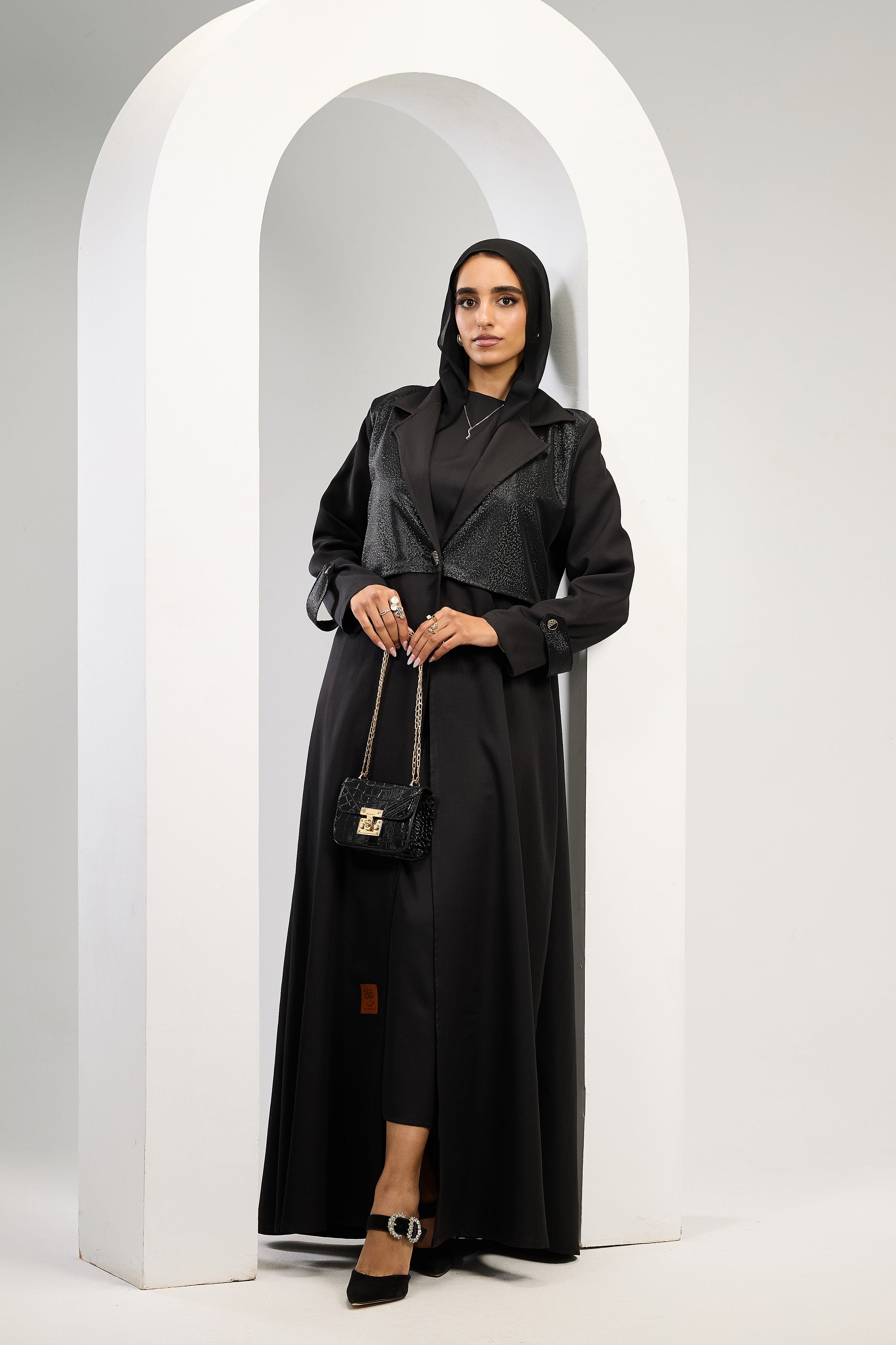 Elegant Noir Abaya in Black