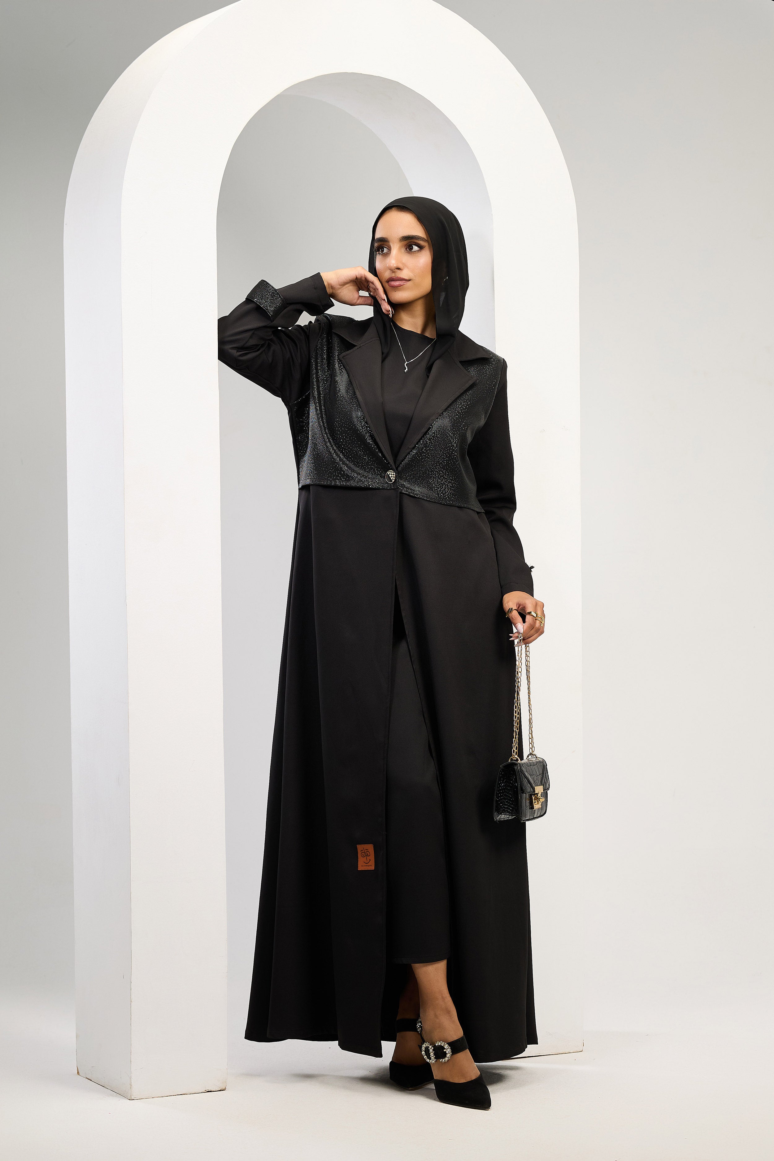 Elegant Noir Abaya in Black