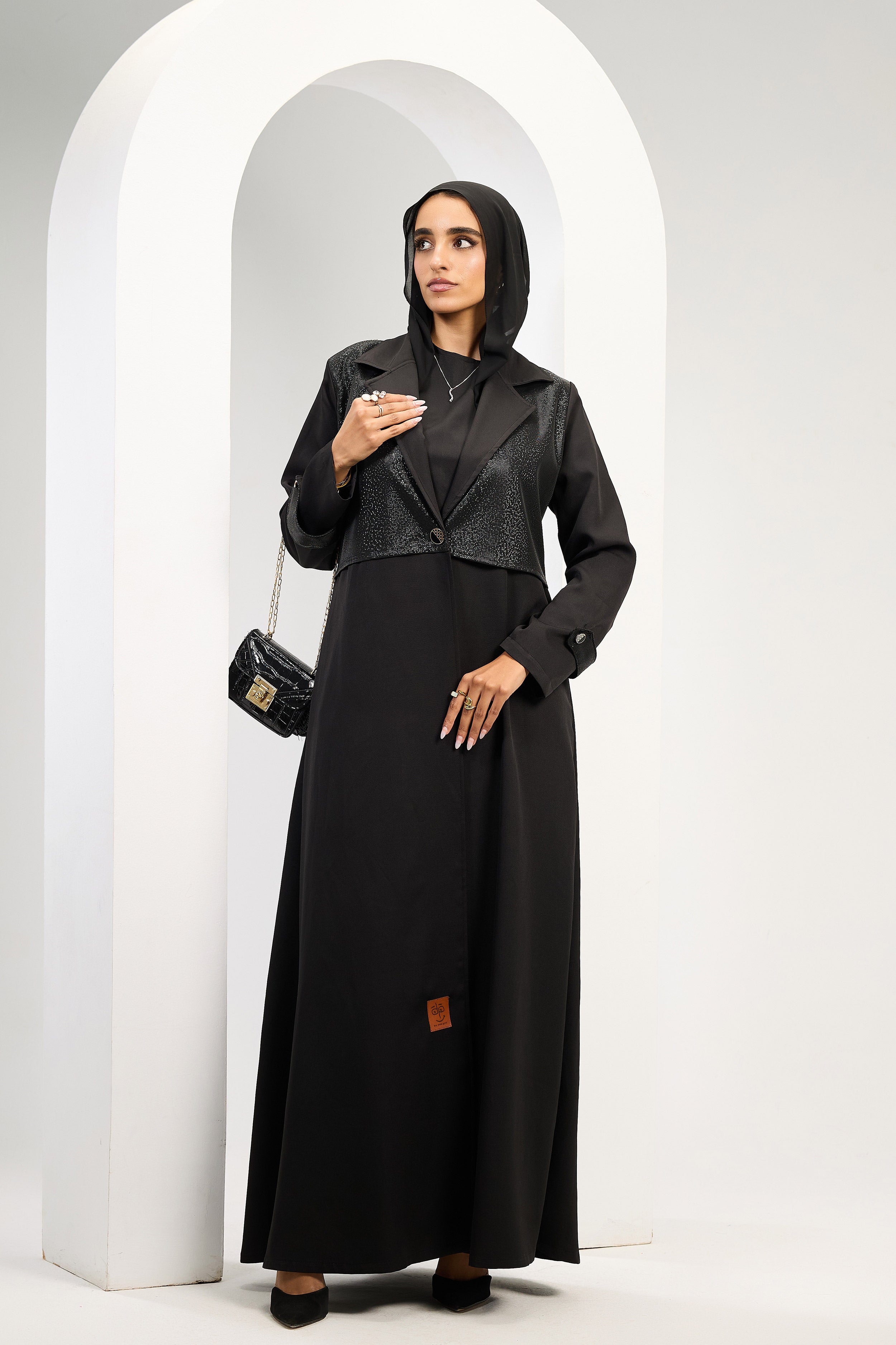 Elegant Noir Abaya in Black