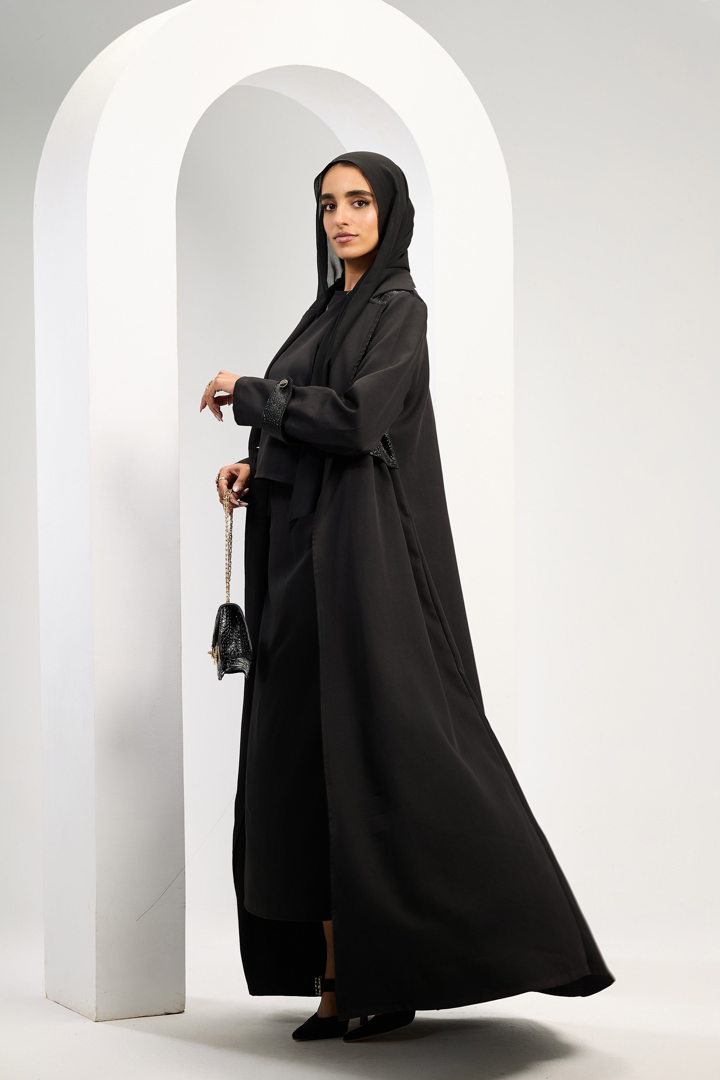 Elegant Noir Abaya in Black